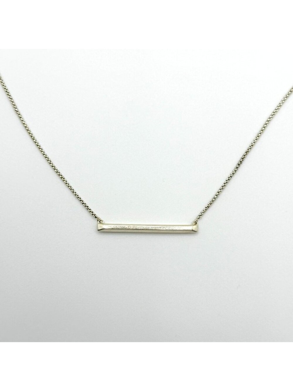 Kendra Scott Gold Tone Bar Pendant Necklace